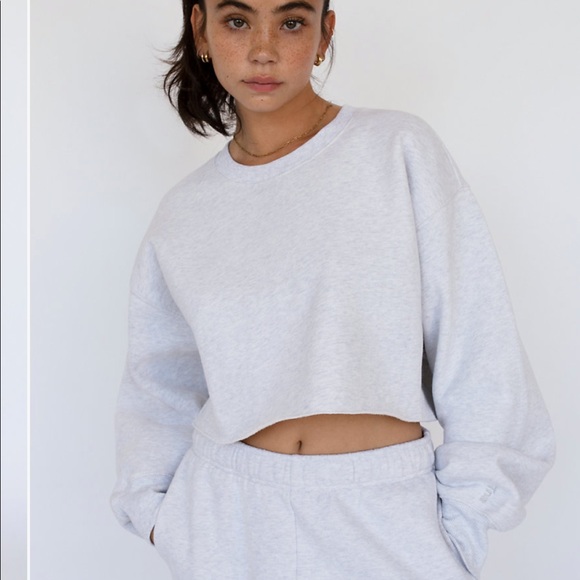 TNA Cozy Fleece Boyfriend Cropped Sweatshirt - Picture 2 of 4